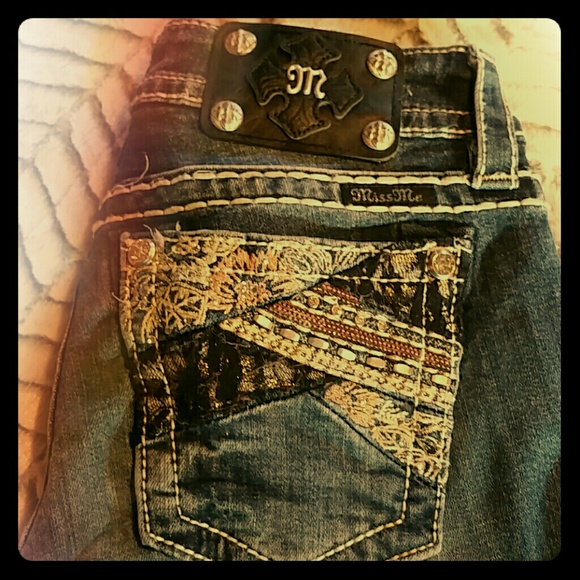 Miss Me cuffed capri