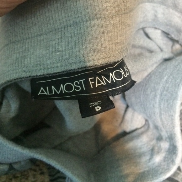 Joggers - Picture 3 of 3