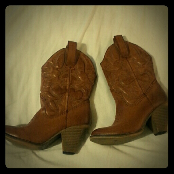 cowgirl boots w/ heels