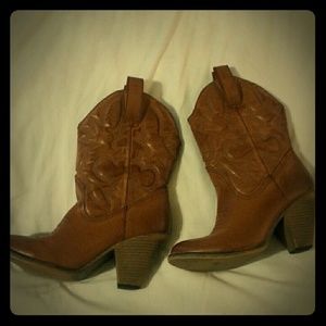 cowgirl boots w/ heels