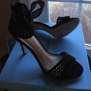 High heels, Antonio Melani