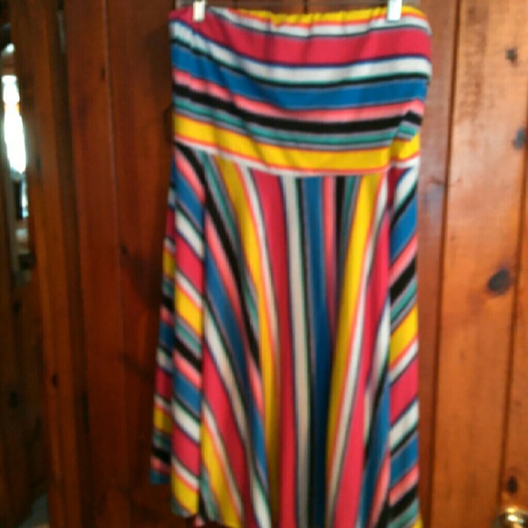 Strapless  multiple color dresd