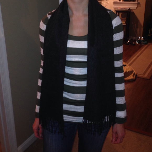 100% cashmere scarf