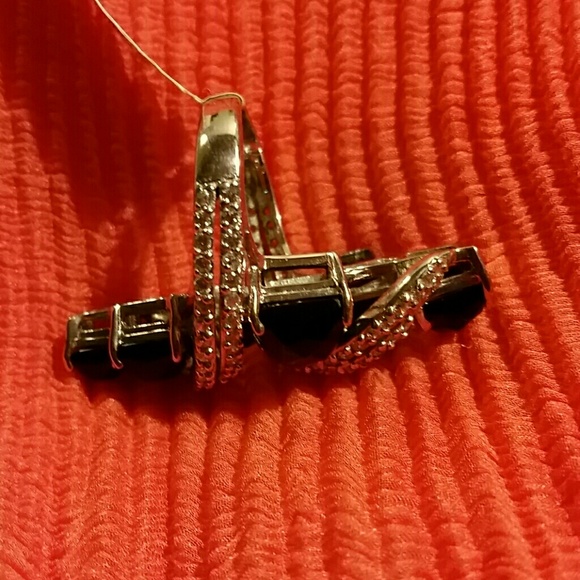 Ring - Picture 4 of 4