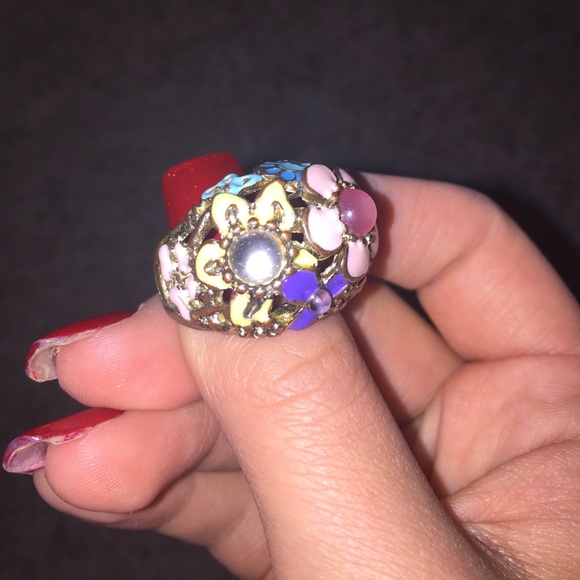 Colored Stones Flower Ring - Picture 4 of 4