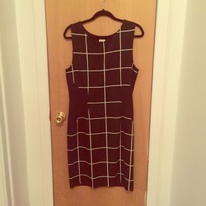 Black and grey grid shift dress