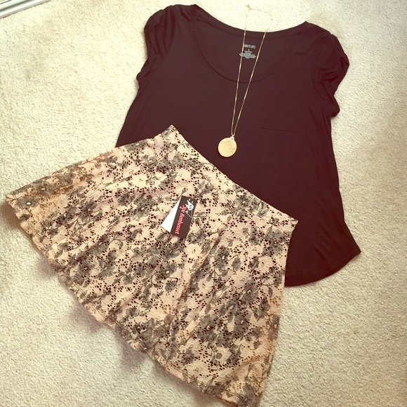 Beige/Black Eyelet Floral Skirt