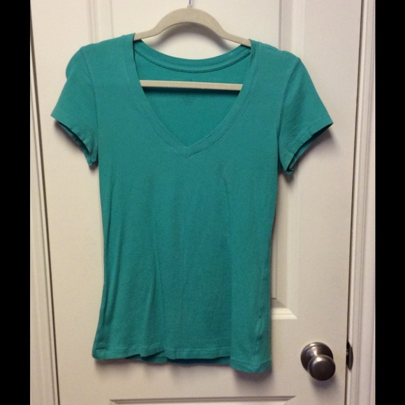 GUC Forever 21 v-neck t-shirt