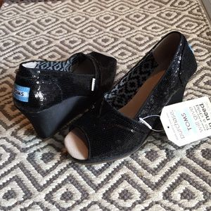 TOMS Black Sequin Wedges size 6 NWT