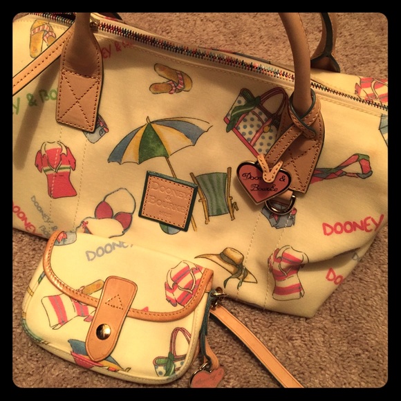 (SOLD) Dooney & Bourke handbag with wristlet.
