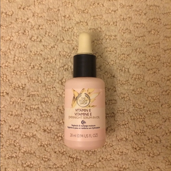 Vitamin E overnight serum-in-oil