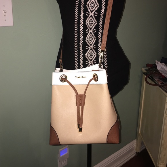 Calvin Klein Handbags - Calvin Klein saffiano leather bucket bag