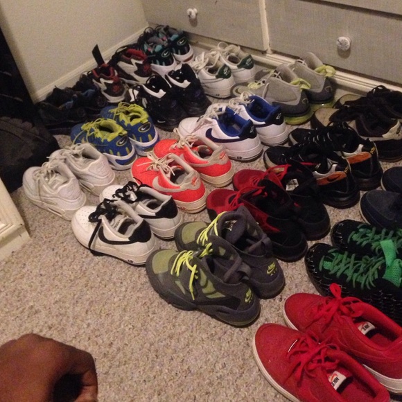 Shoes - Picture 3 of 4