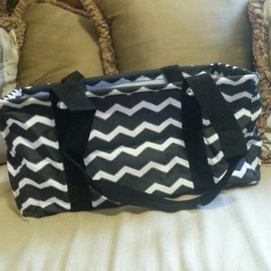 Thirty One medium utility tote chevron print