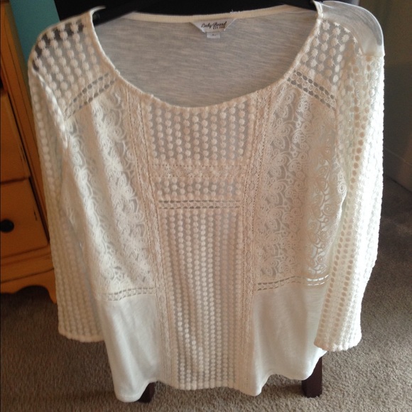 Off White Lucky Brand Top!