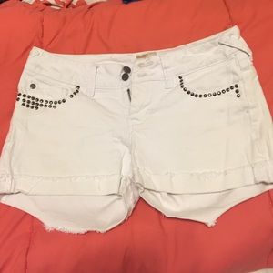 White, Arden B jean shorts