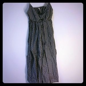 Gray sleeveless dress