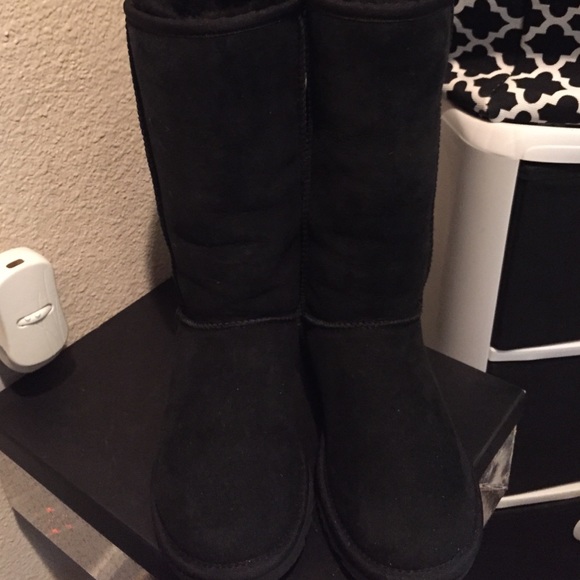 Ugg Tall Boots black sz 6