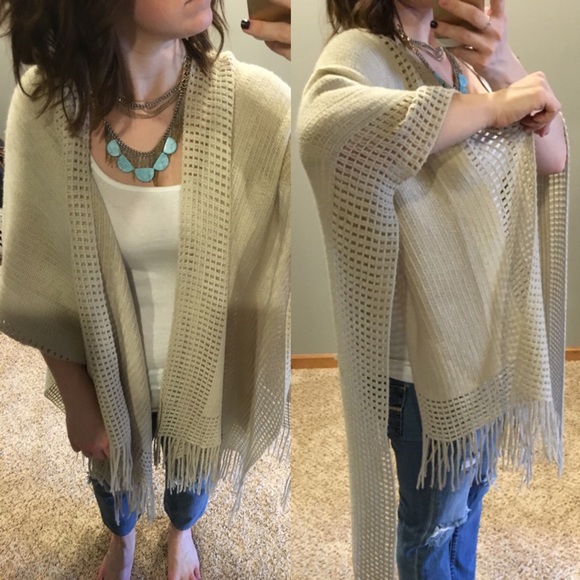 💙Simple Beige Shall - Picture 2 of 3