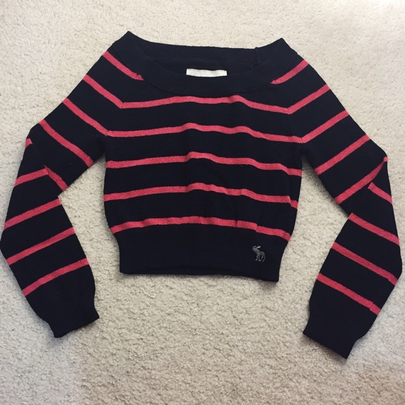 Abercrombie cropped sweater! Size xs not m**