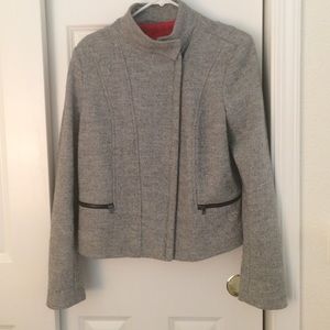 Gray wool jacket with red contrasting lining