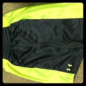 Under Armer shorts