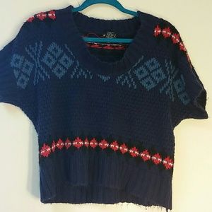 Short sleeve sweater