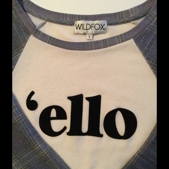 Wild fox sweat-shirt...super soft..