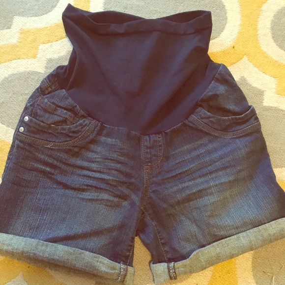 Maternity denim shorts