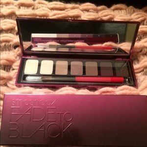 Smashbox photo op eye shadow palette.