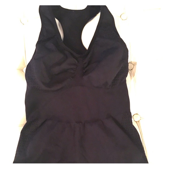 Lululemon running top