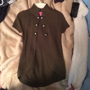 Olive green short sleeve "cardigan"