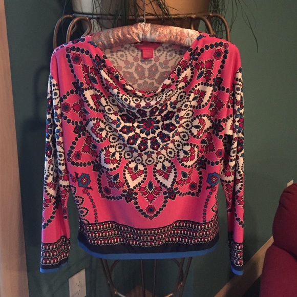 Patterned top - Picture 1 of 4