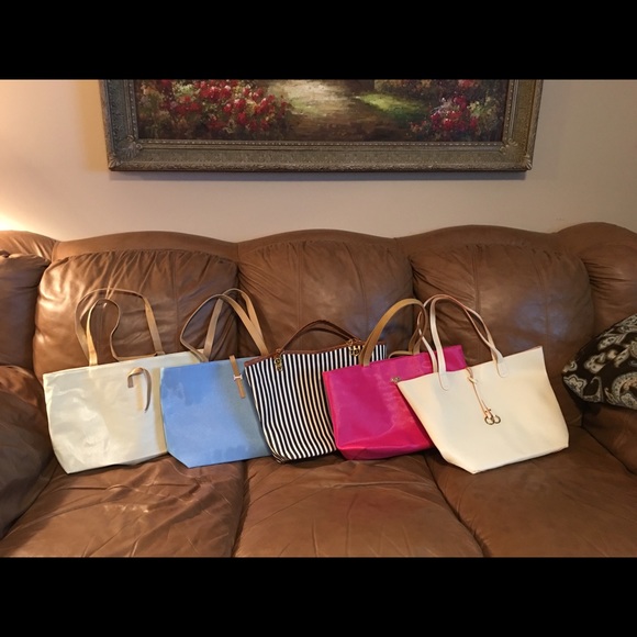 Shoulder bags