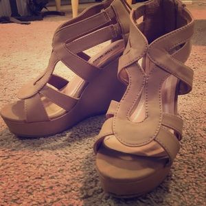 Nude wedges, 5-1/2