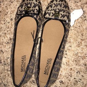 Micheal Kors Flat Shoes