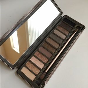 Urban Decay Naked 2 Eyeshadow Palette