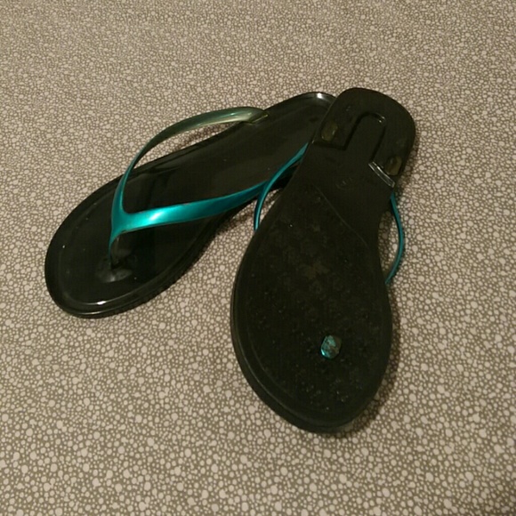 sandals - Picture 4 of 4