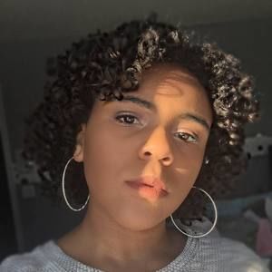 Meet your Posher, Melia