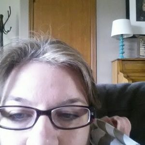 Meet your Posher, Leigh