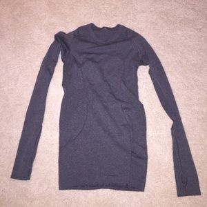 Lululemon workout top