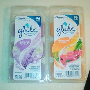 Bundle of three Glade wax melts