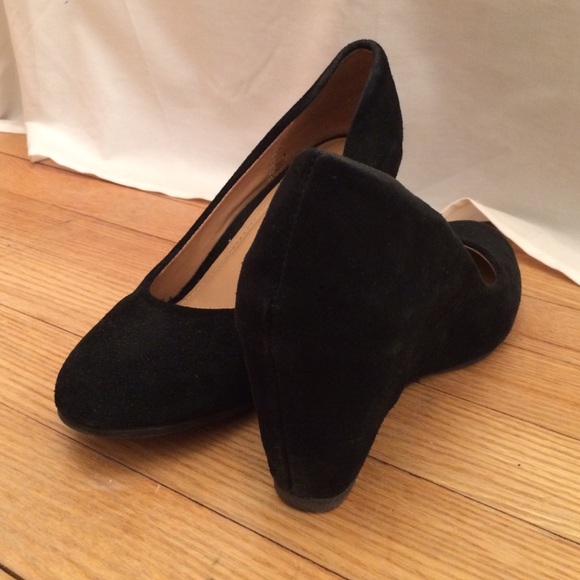 Faux Suede Black Wedge Heels - Picture 4 of 4