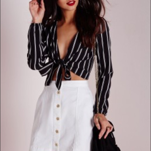 New Missguided tie front crop top