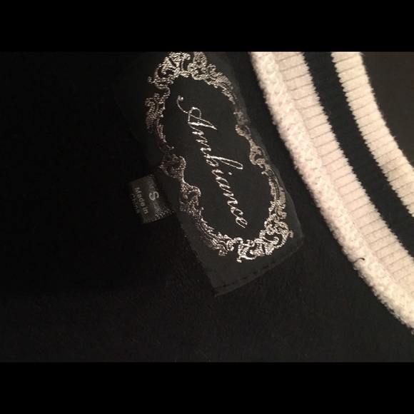 Varsity jacket - Picture 3 of 3