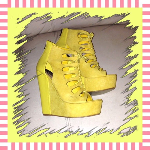 Yellow Open Toe Wedge Rosanne