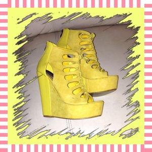Yellow open toe wedge Rosanne