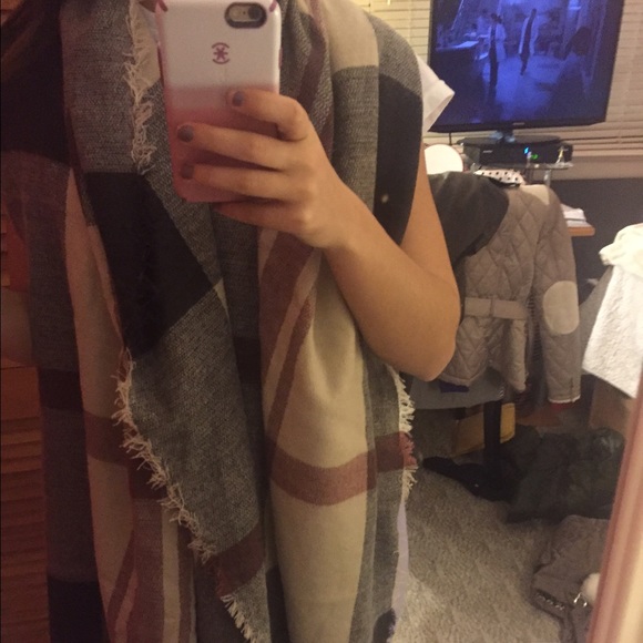 Cute plaid scarf