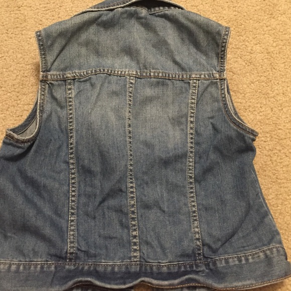 Aeropostale distressed jean jacket - Picture 4 of 4