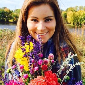 Meet your Posher, Katelyn